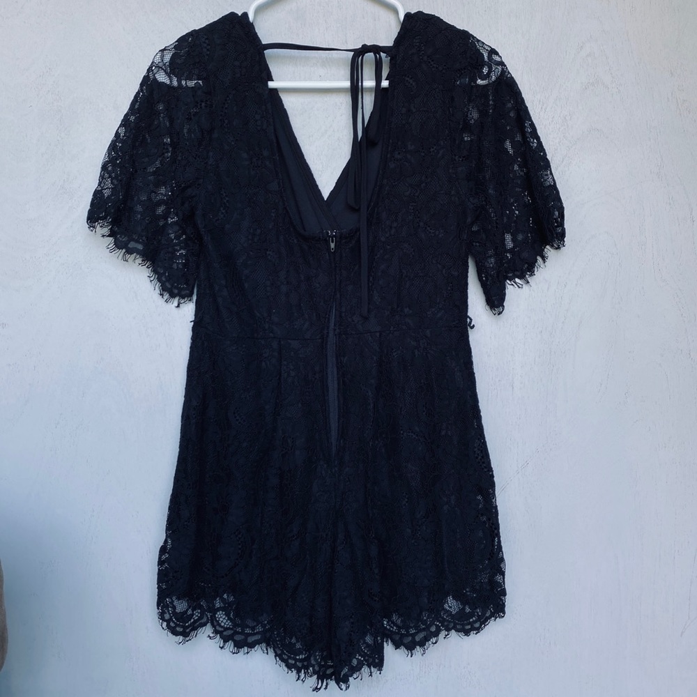 Trixxi Black Lace Short Sleeve Romper Jumpsuit - Picture 4 of 5